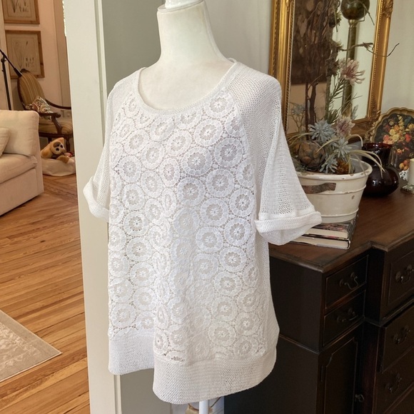 Chico's Womens White Open Pattern
Crochet Lace Sheer Short Sleeve size 3 (XL) - Picture 2 of 7
